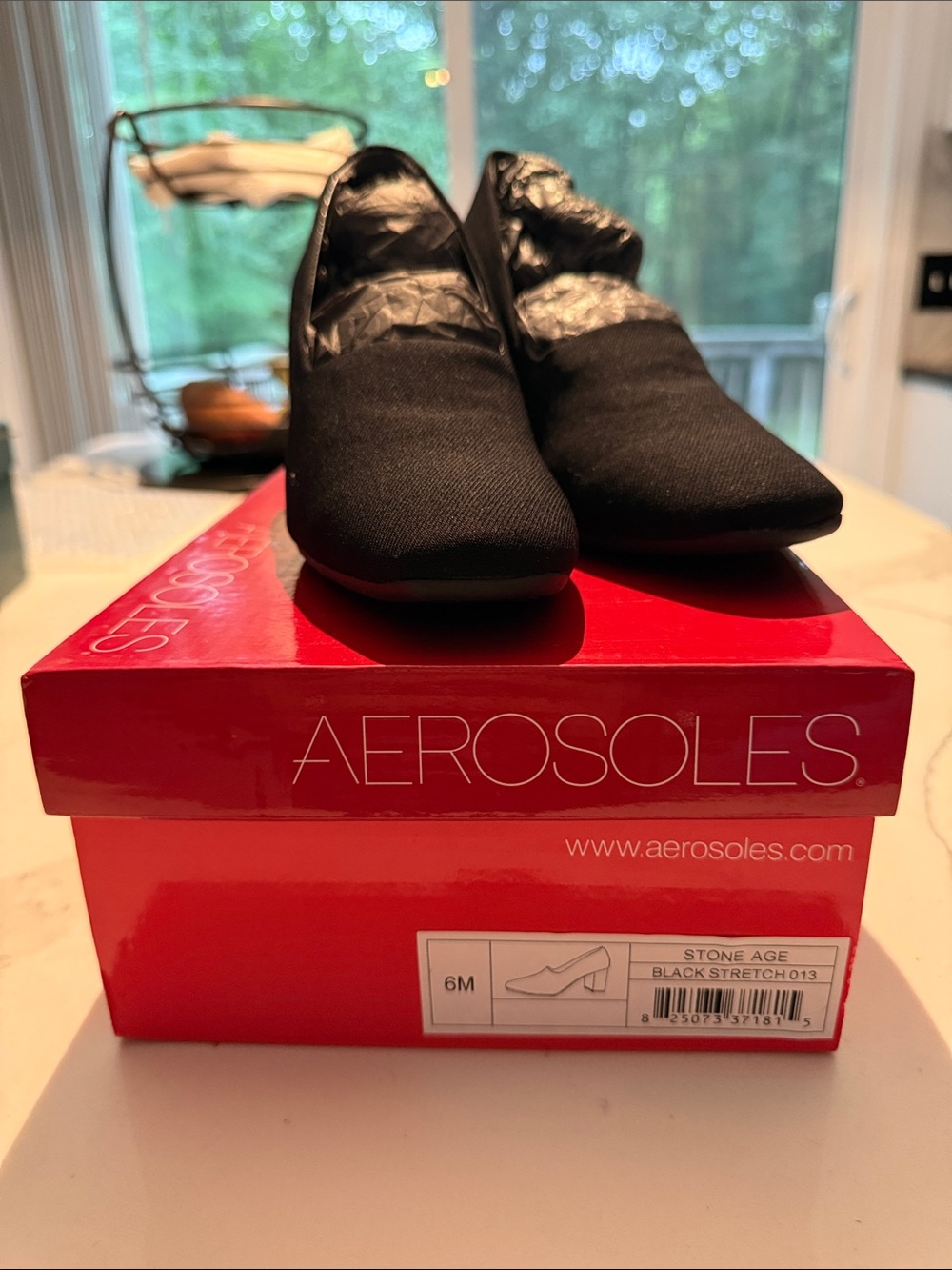 AEROSOLES Black Slip-On Stretch Heels